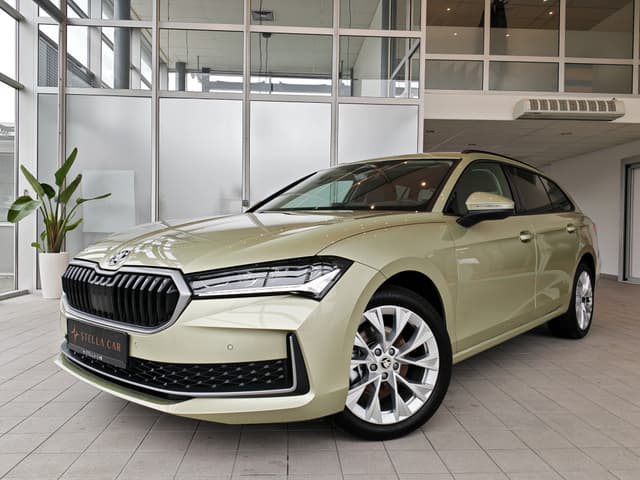 Škoda New Superb Combi Selection 1/18