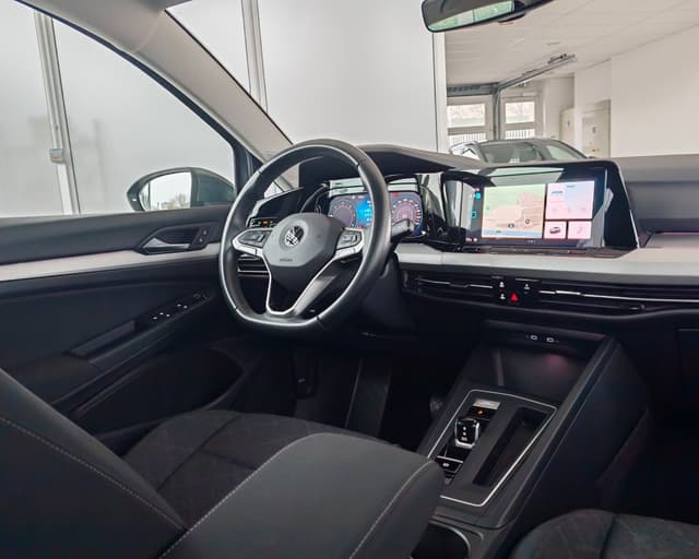 Volkswagen Golf Life 2.0 TDI 110KW DSG 10/25