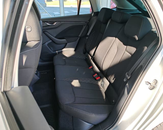 Škoda Scala 1.5 TSI Joy DSG 9/25