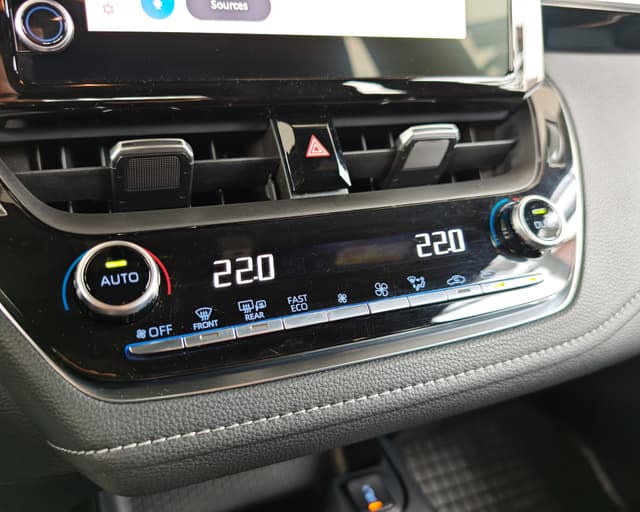 Toyota Corolla Style 1.8 Hybrid 72KW E-CVT 17/25