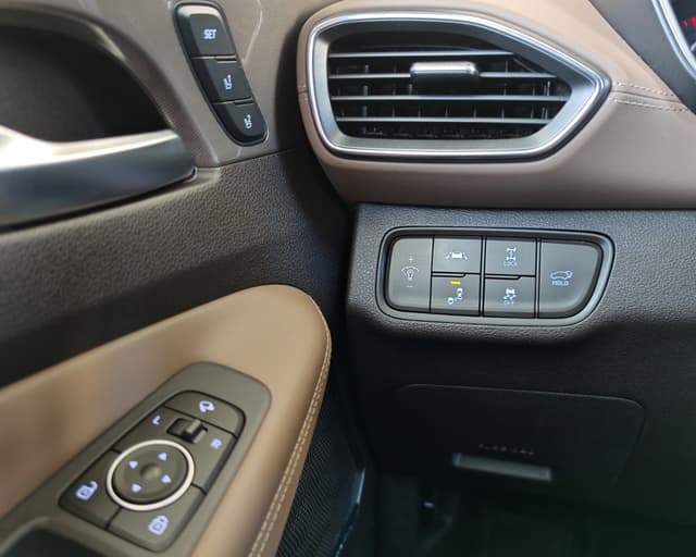 Hyundai Santa Fe 2.2 CRDi Premium 4×4 A/T 22/33