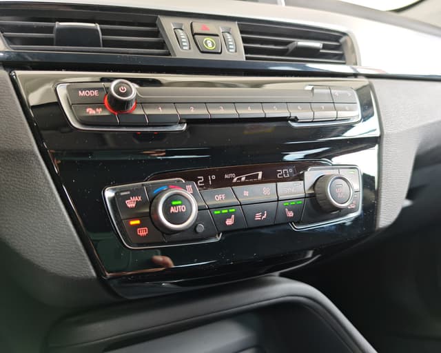 BMW X1 sDrive 18d Advantage A/T 19/28