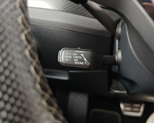 Škoda Superb Combi 2.0 TDI SCR Sportline 4×4 DSG 12/32