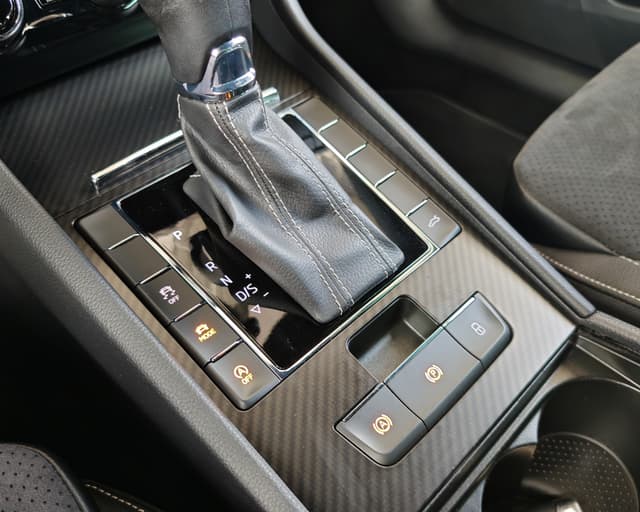 Škoda Superb Combi 2.0 TDI SCR Sportline 4×4 DSG 20/32