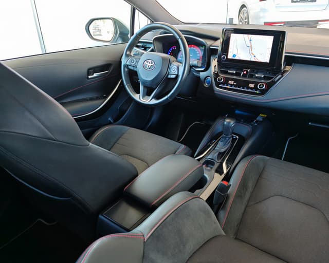 Toyota Corolla Combi 2.0 Hybrid e-CVT Executive TS 10/23
