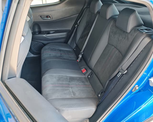 Toyota C-HR 2.0 Hybrid Dynamic Force GR Sport E-CVT 8/32