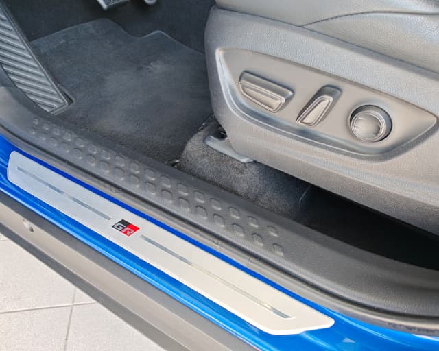 Toyota C-HR 2.0 Hybrid Dynamic Force GR Sport E-CVT 25/32