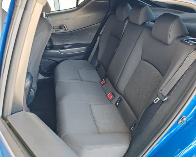 Toyota C-HR 1.8 Hybrid Comfort E-CVT 8/31