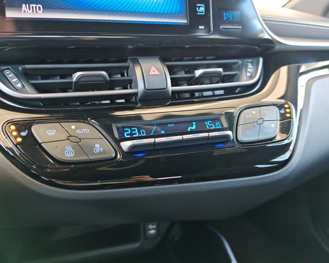 Toyota C-HR 1.8 Hybrid Comfort E-CVT 21/31
