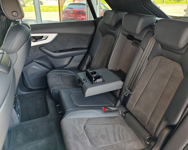 Audi Q8 50 3.0 TDI mHEV quattro tiptronic 9/43