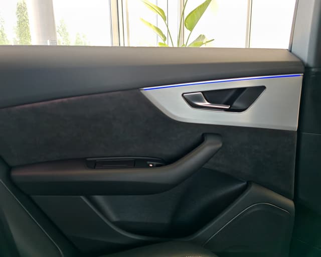 Audi Q8 50 3.0 TDI mHEV quattro tiptronic 32/43