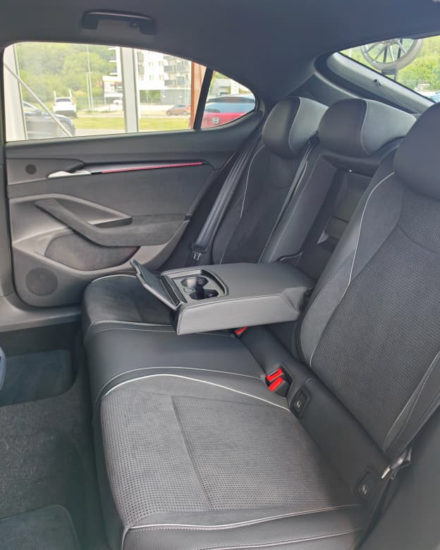 Škoda Superb Sportline 2.0 TDI 110KW 2025 10/38