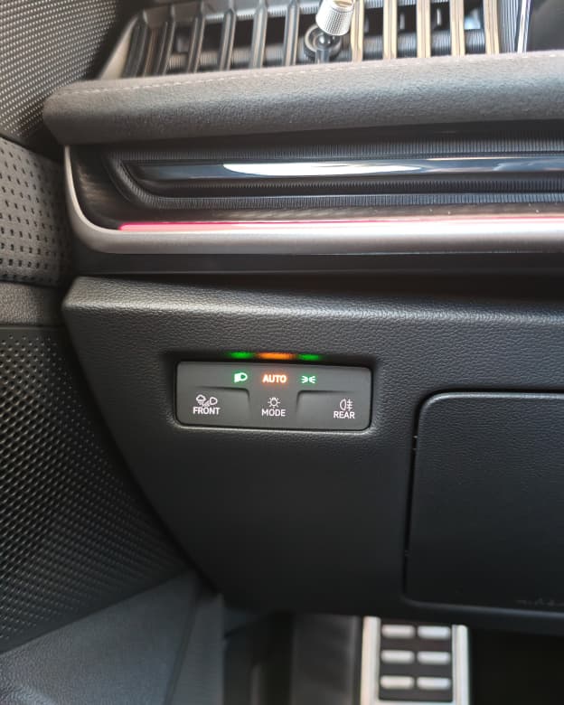 Škoda Superb Sportline 2.0 TDI 110KW 2025 32/38