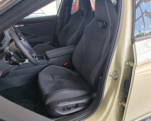 Škoda Superb Sportline 2.0 TDI 110KW 2025 11/38