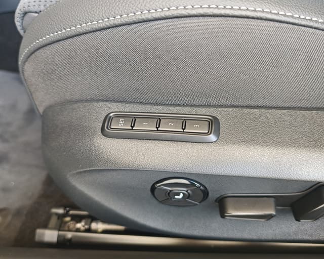 Škoda Superb Sportline 2.0 TDI 110KW 2025 33/38