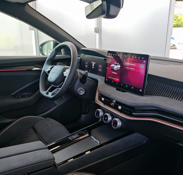 Škoda Superb Sportline 2.0 TDI 110KW 2025 13/38