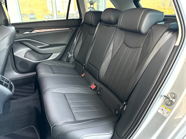 Škoda Superb Combi Laurint Klement 2.0 TDI 142KW 4×4 8/26