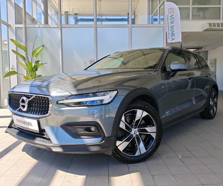 Volvo V60 Cross Country CC D4 2.0 A/T AWD