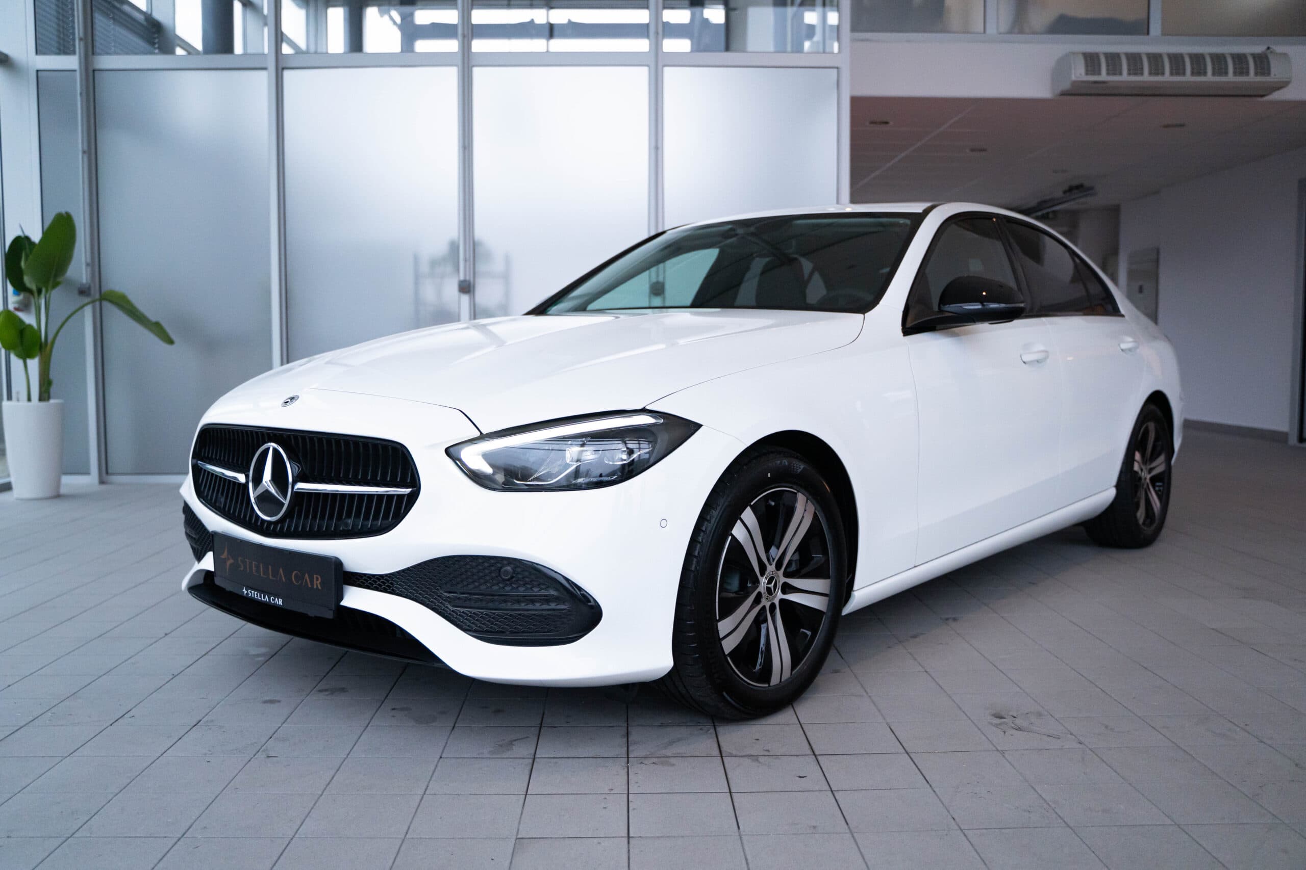 Mercedes-Benz C180